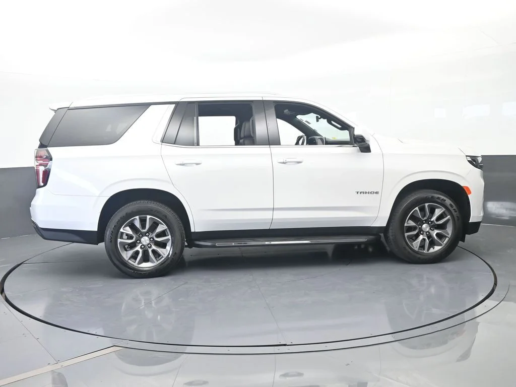 Used 2022 Iridescent Pearl Tricoat Chevrolet LT image 7
