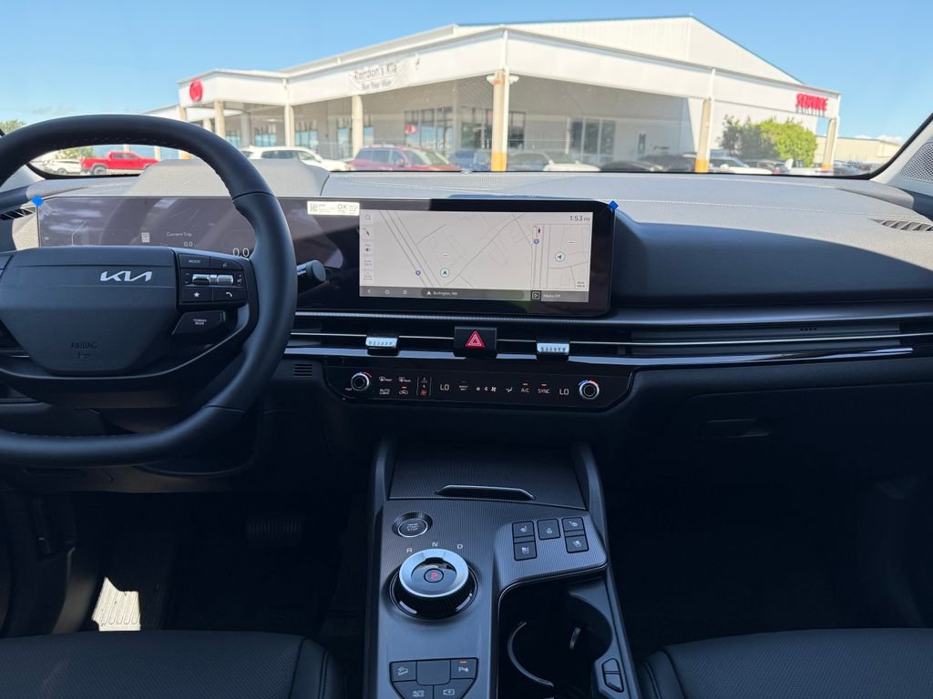 New 2027 Fusion Black Kia SX Prestige image 24