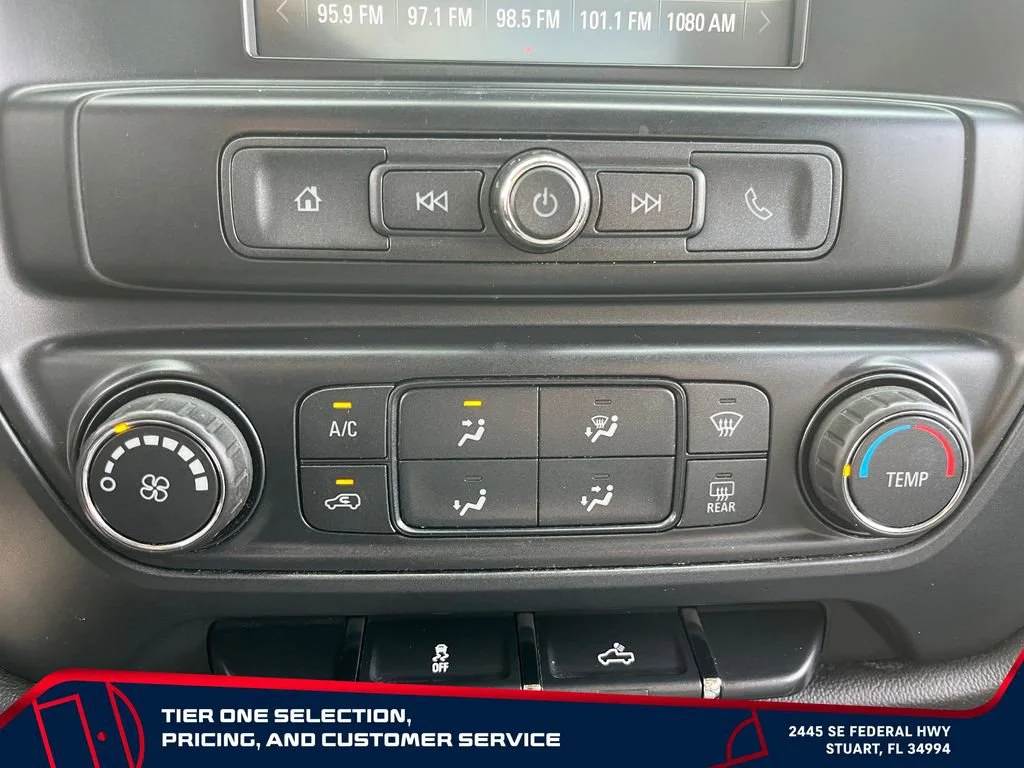 Used 2016 IRIDIUM METALLIC GMC 4WD Double Cab 144.2" image 21