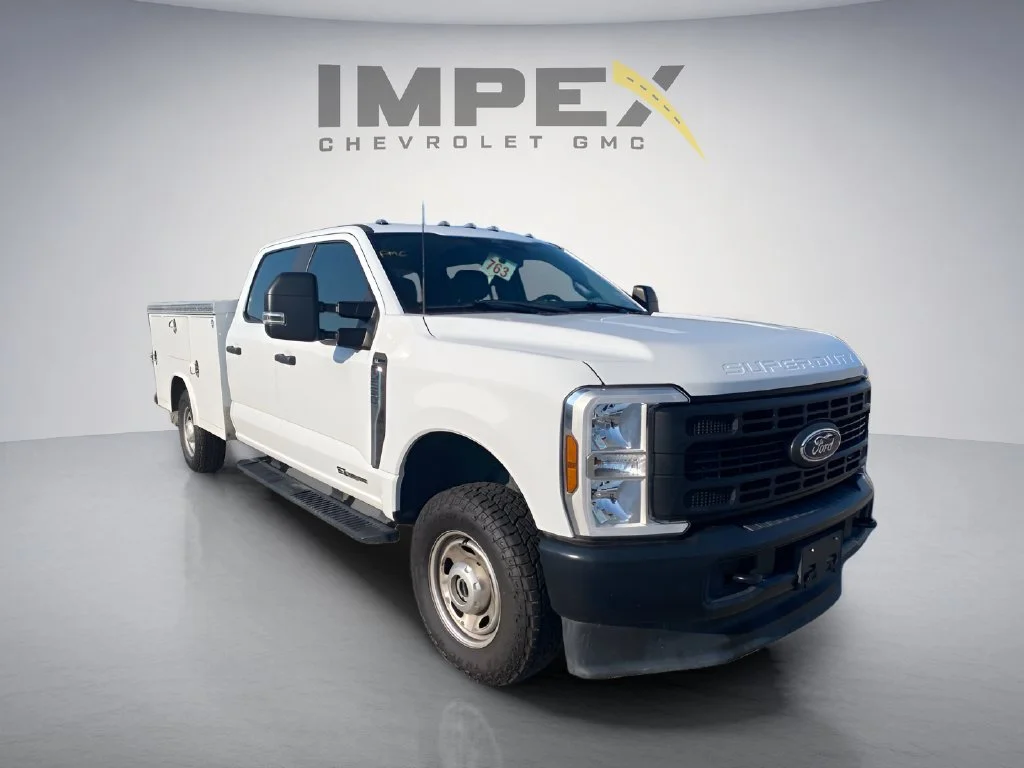 Used 2024 White Ford XL image 7
