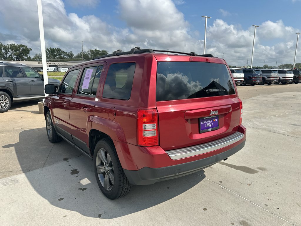 Used 2014 Deep Cherry Red Crystal Pearlcoat Jeep Latitude image 11