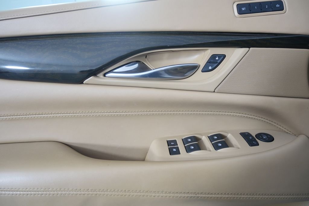 Used 2020 Crystal White Cadillac Platinum Edition image 7