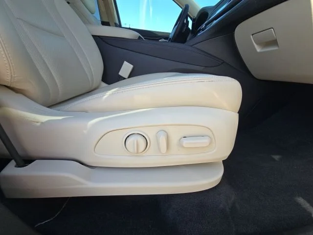 Used 2022 Black Buick Essence image 20