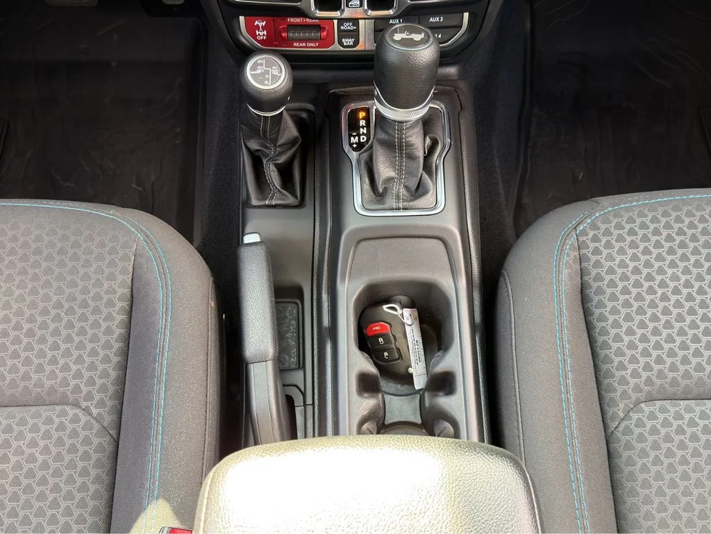 Used 2024 Gray Jeep Rubicon 4xe image 13