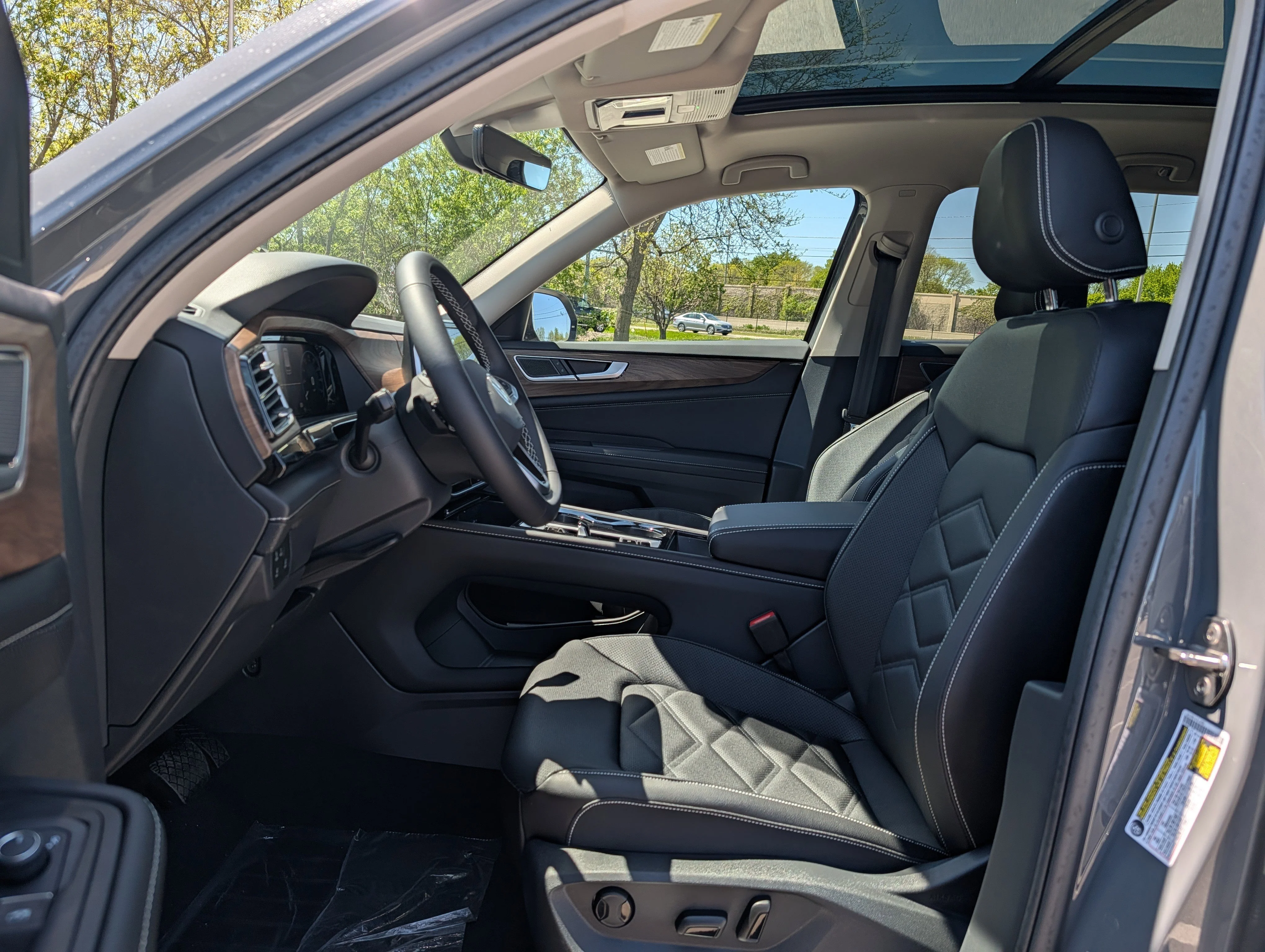 New 2026 Pure Gray Volkswagen 2.0T SE w/Technology image 5