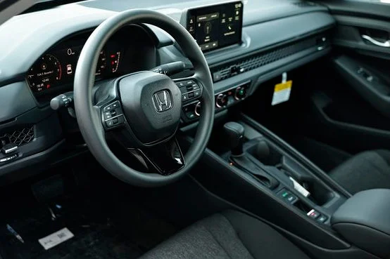 New 2026 Urban Gray Pearl Honda SE image 22