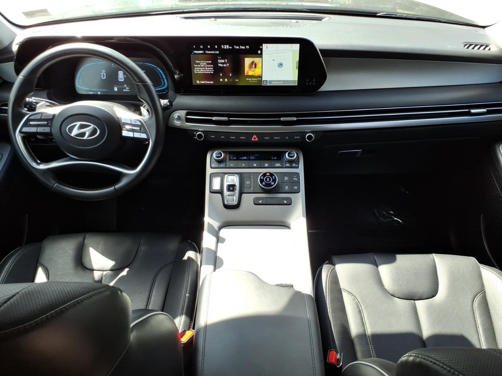 Used 2025 Moonlight Cloud Hyundai SEL image 27