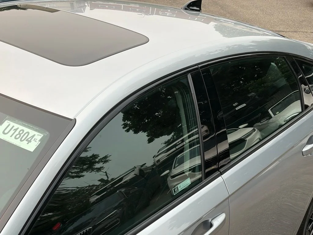 Certified Used 2025 Solar Silver Metallic Honda SE image 19