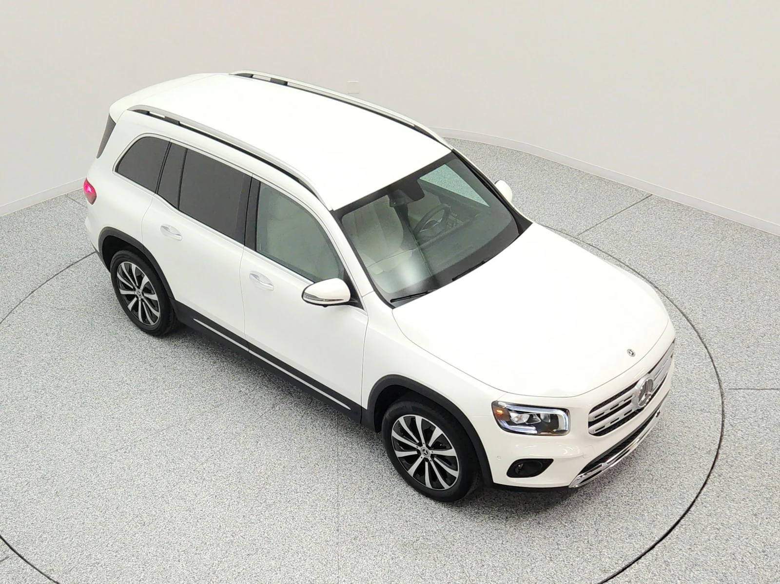 Used 2022 Polar White Mercedes-Benz GLB 250 SUV image 24