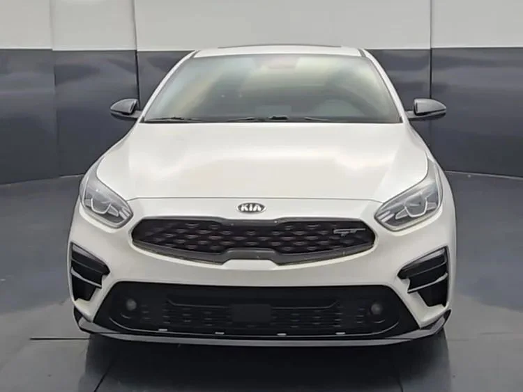 Used 2021  Kia GT Sedan 4D image 4
