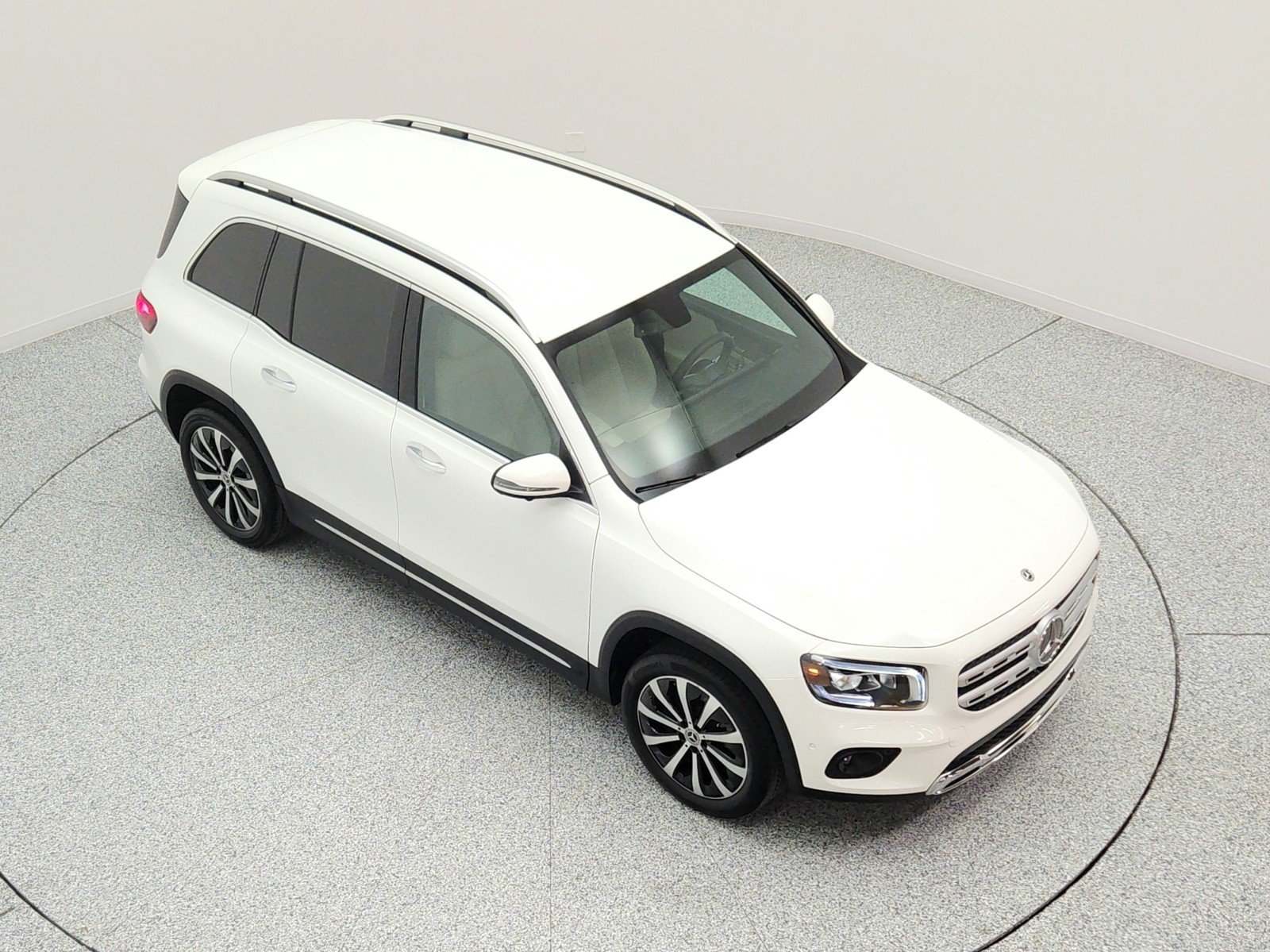 Used 2022 Polar White Mercedes-Benz GLB 250 SUV image 24