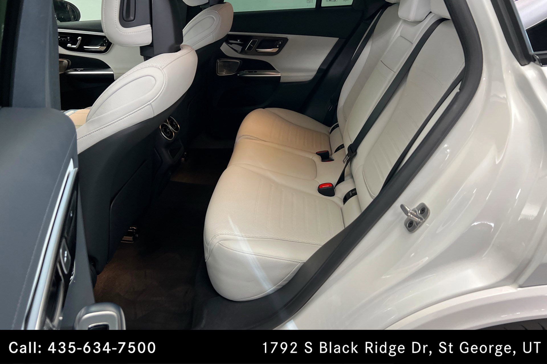 Certified Used 2026 Polar White Mercedes-Benz GLC 300 image 22