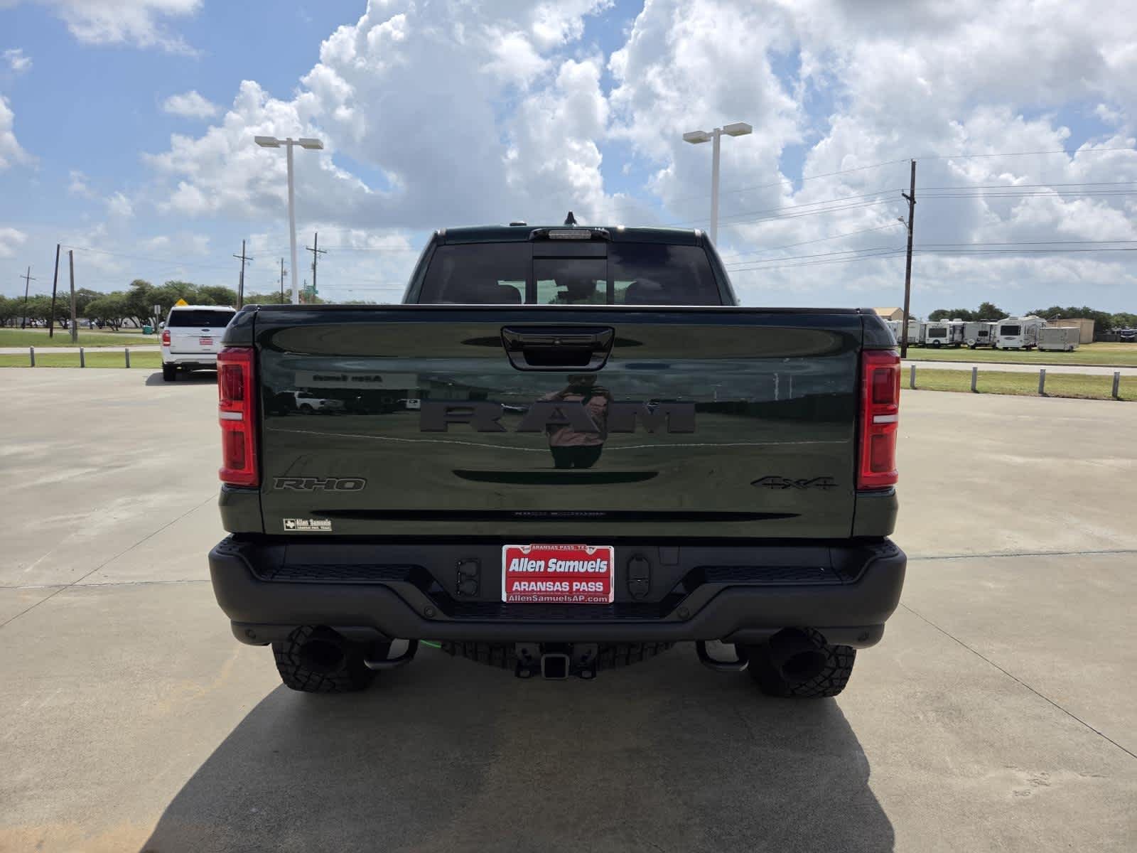New 2026 Serrano Green Metallic Ram RHO image 4