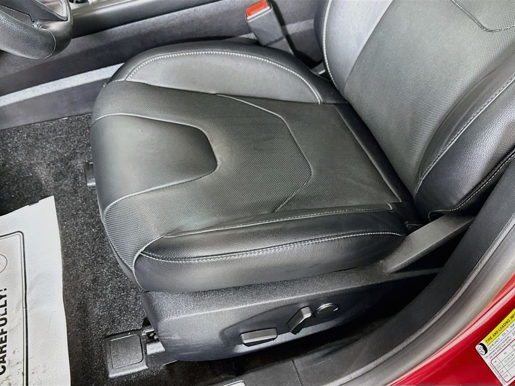 Used 2020 Rapid Red Metallic Tinted Clearcoat Ford Titanium image 19