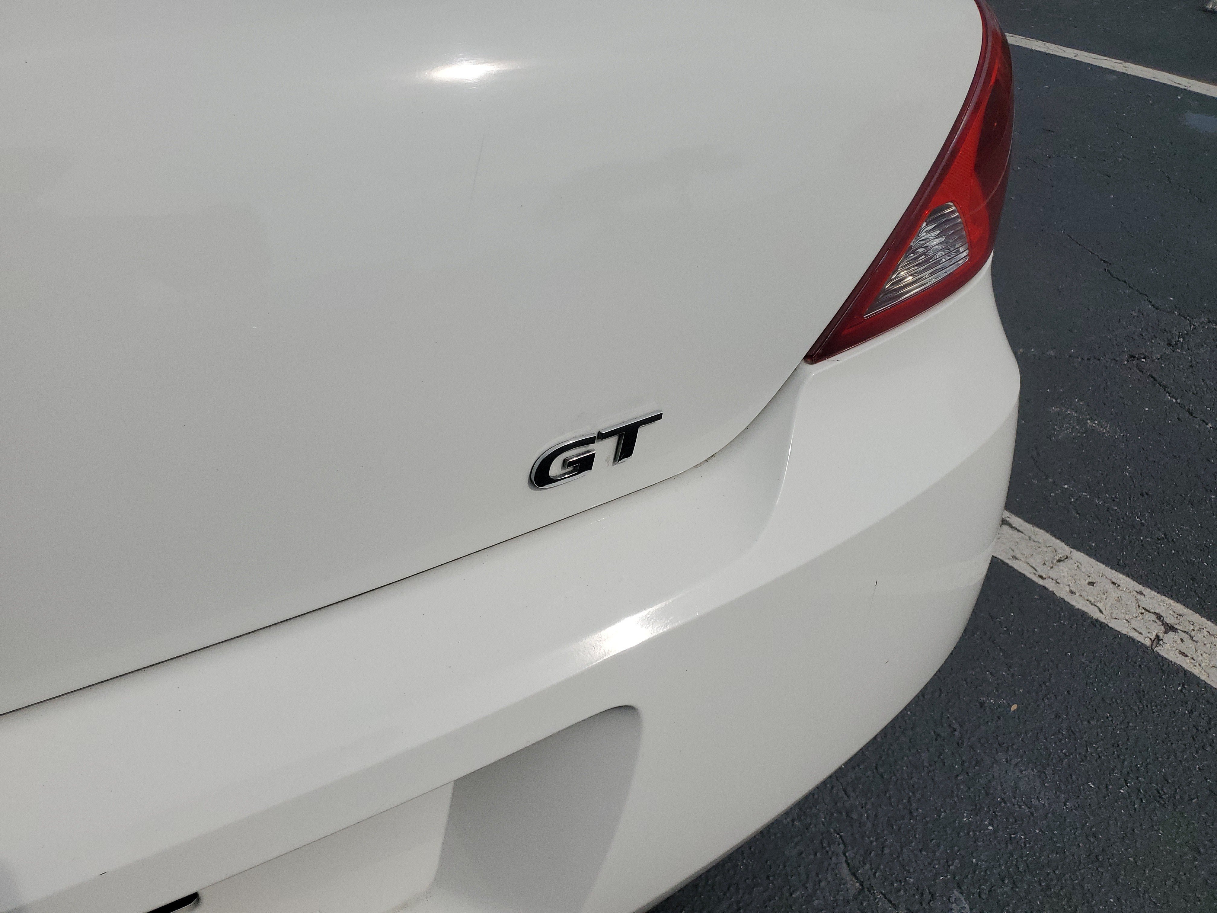 Used 2007 Ivory White Pontiac GT image 6