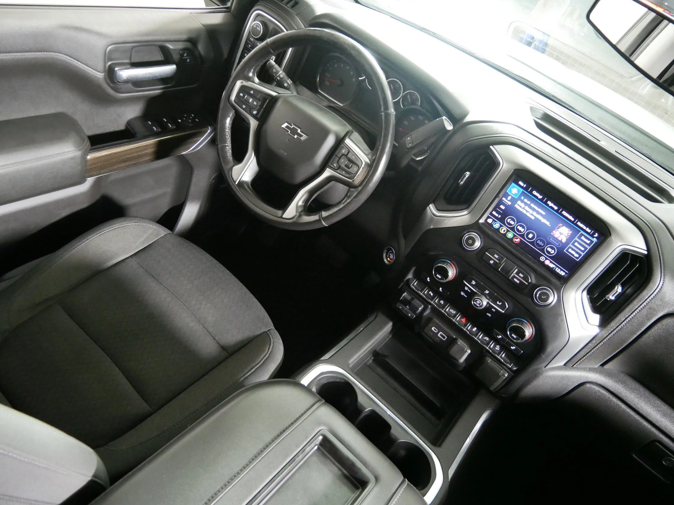 2020 Chevrolet Silverado 1500 RST - Photo 9