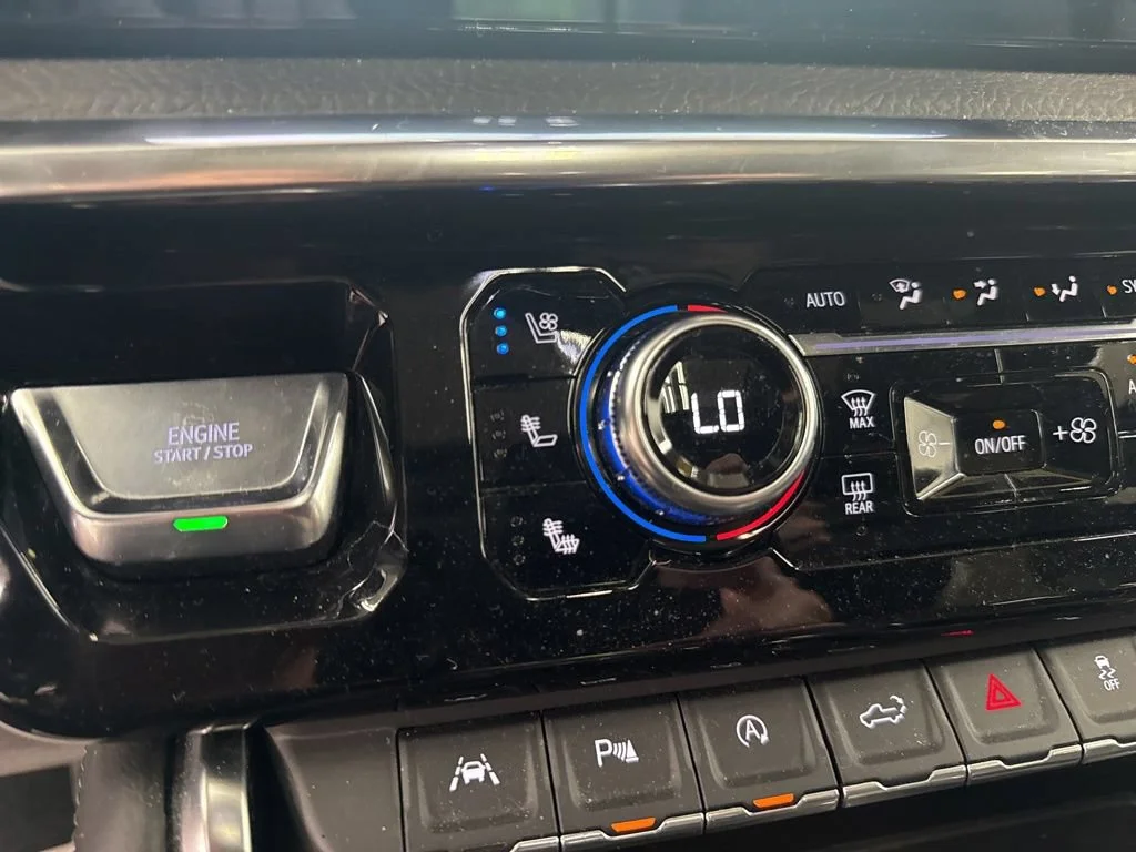 Used 2023 Sterling Metallic GMC Denali image 37