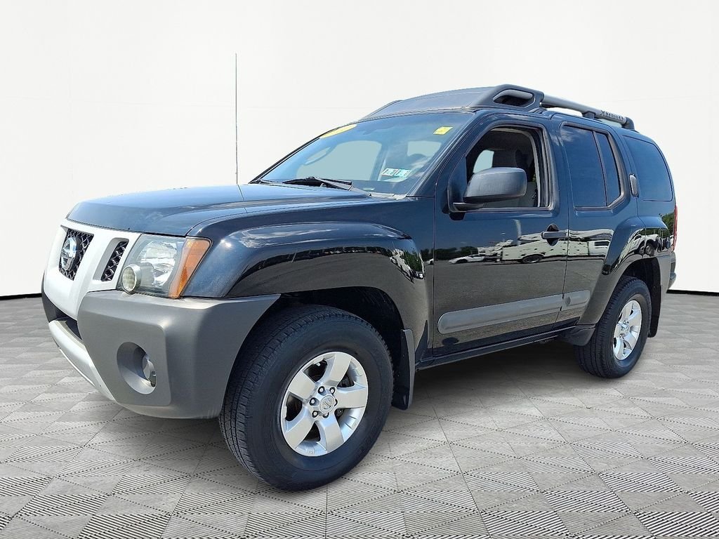 Used 2011 Black Nissan S image 3