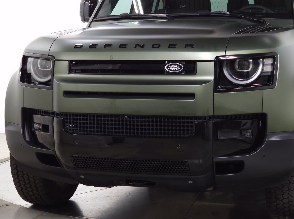 New 2026 Woolstone Green Land Rover S image 9