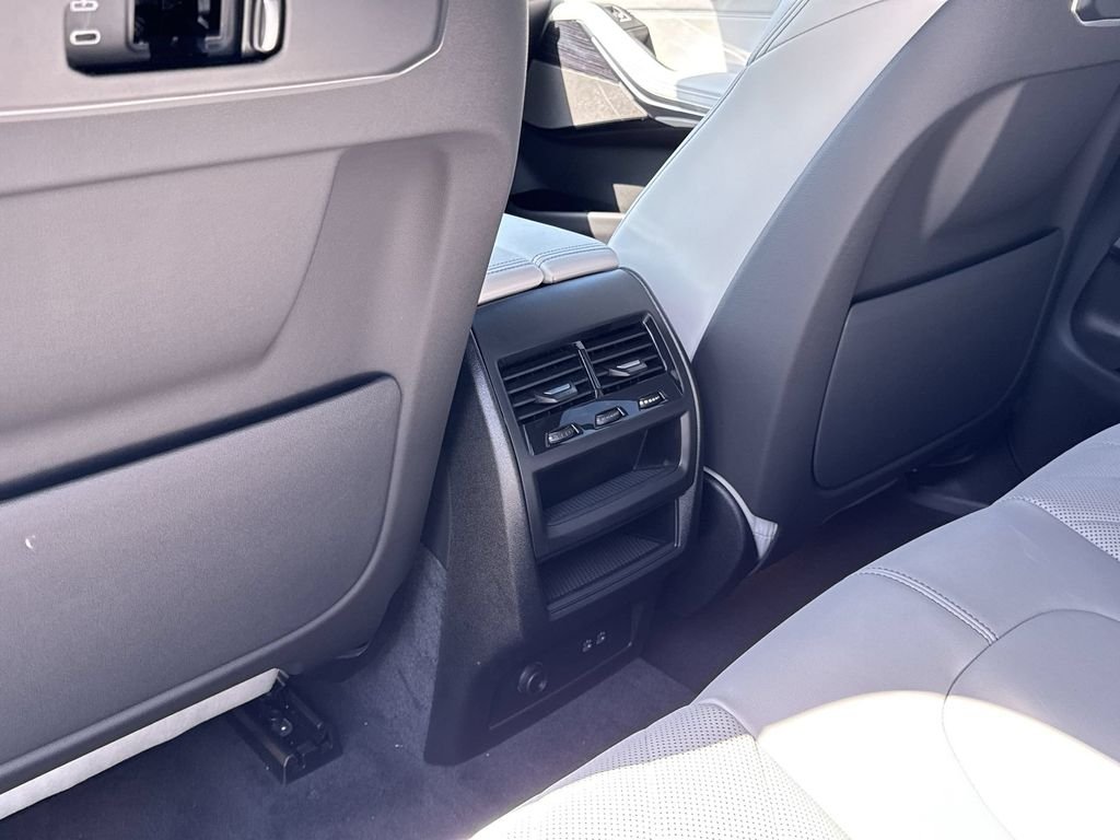 New 2026 Brooklyn Grey Metallic BMW xDrive40i image 23