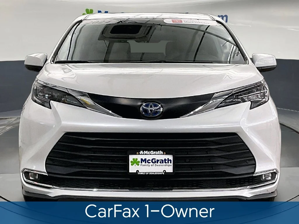 Used 2024 Beige Toyota XLE image 5