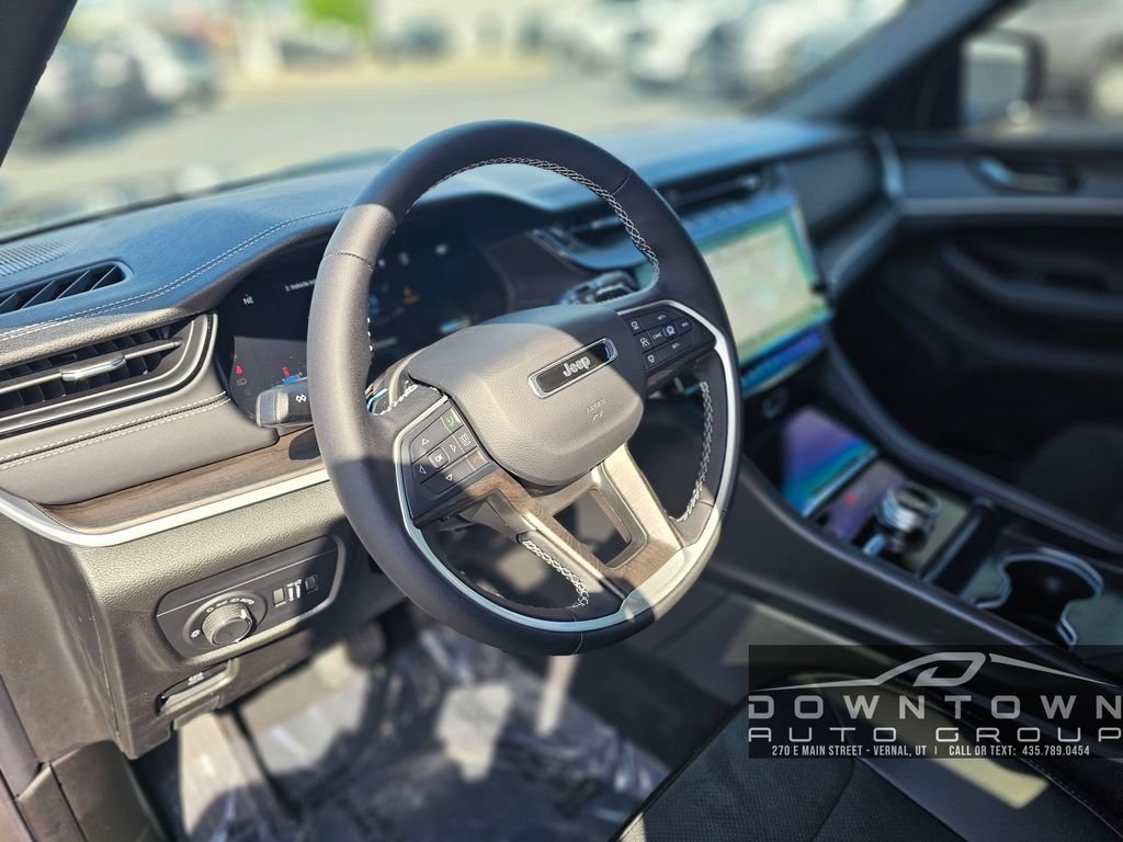 New 2026 Baltic Gray Metallic Clearcoat Jeep Altitude image 19