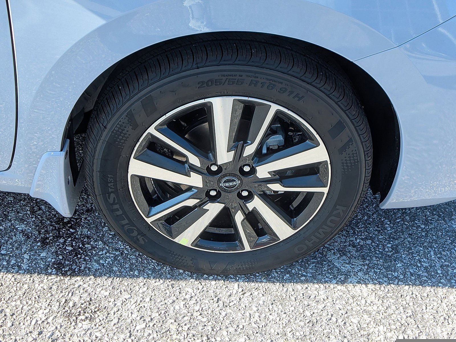 2025 Nissan Versa Sedan SV - Photo 27