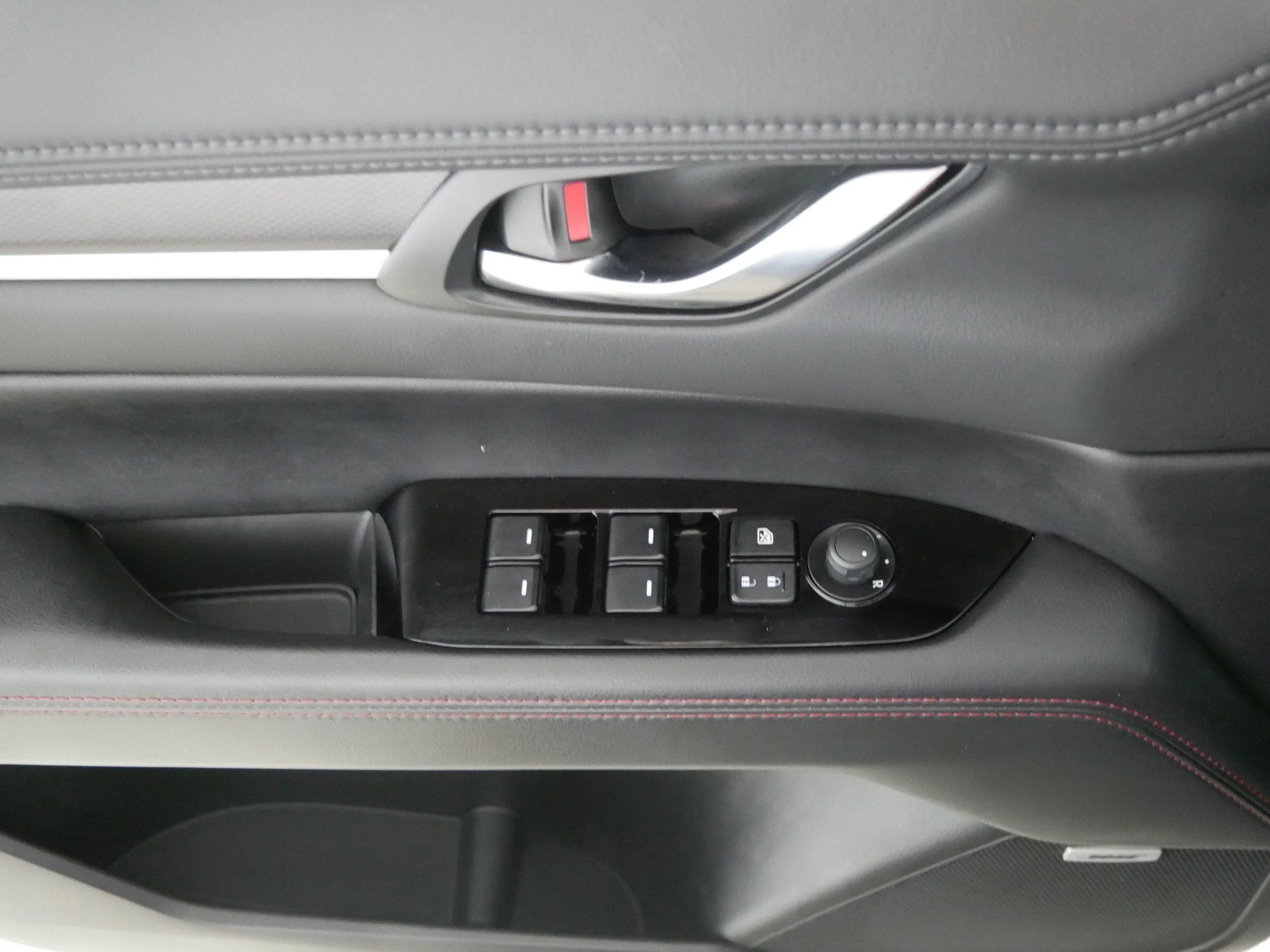 Used 2025 Polymetal Gray Metallic Mazda 2.5 S Carbon Edition image 19