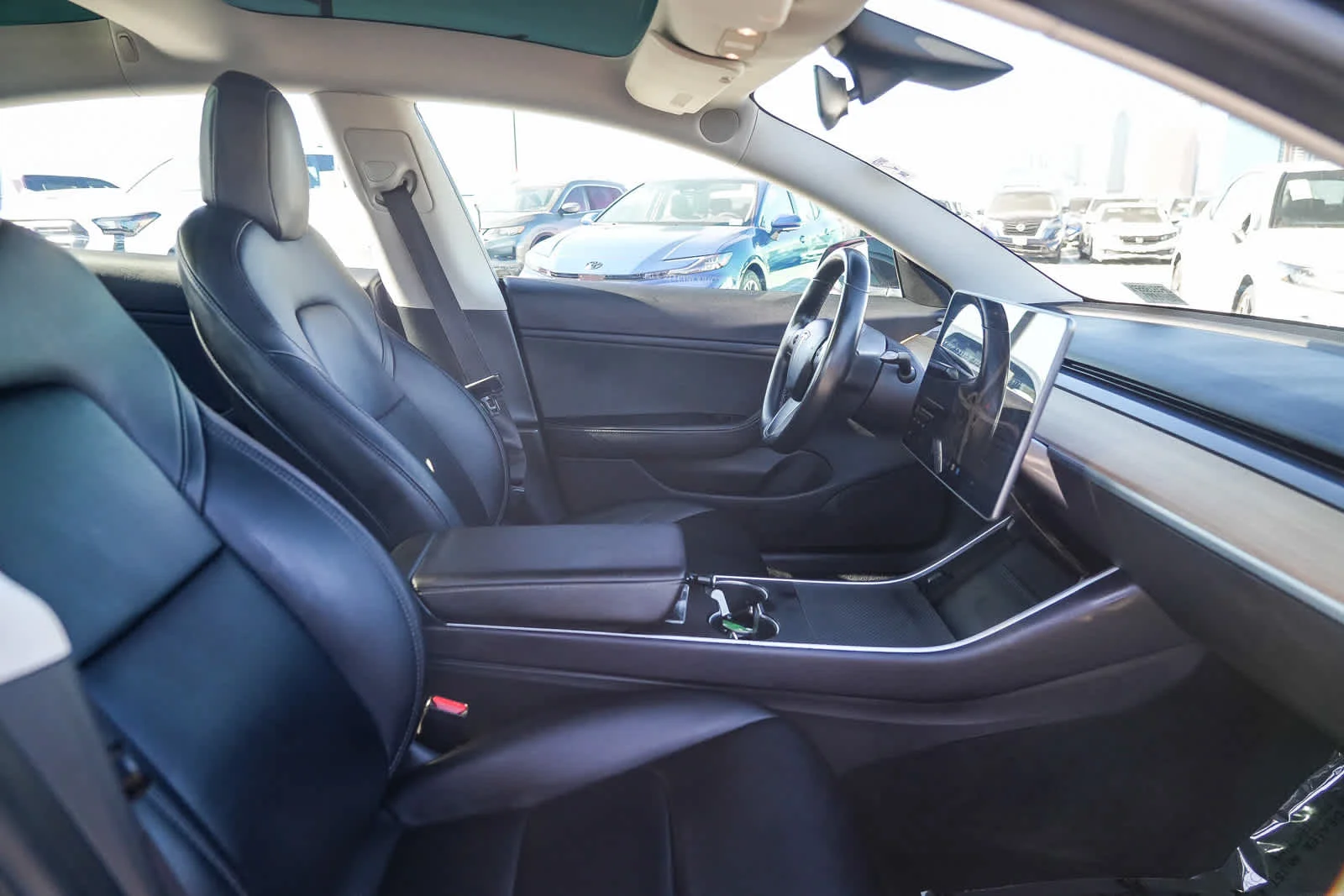 Used 2018  Tesla  image 16