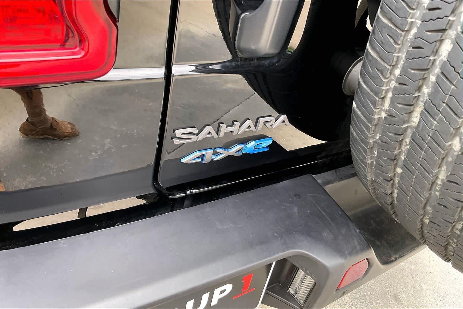 Used 2025 Black Clearcoat Jeep Sahara image 29