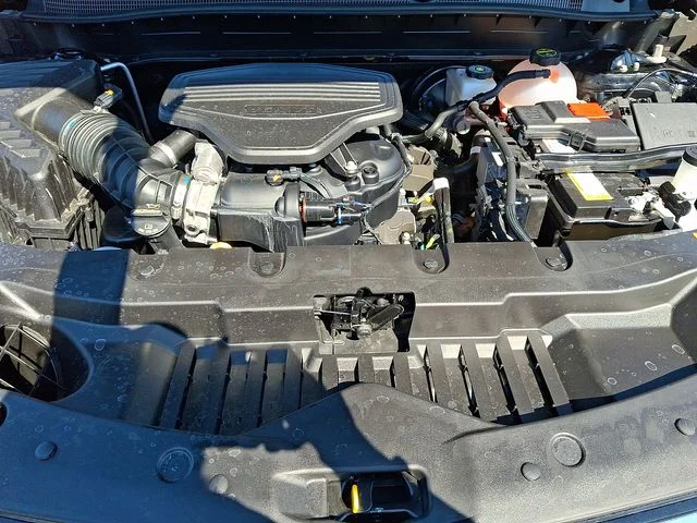 Used 2025 Black Chevrolet Premier image 29