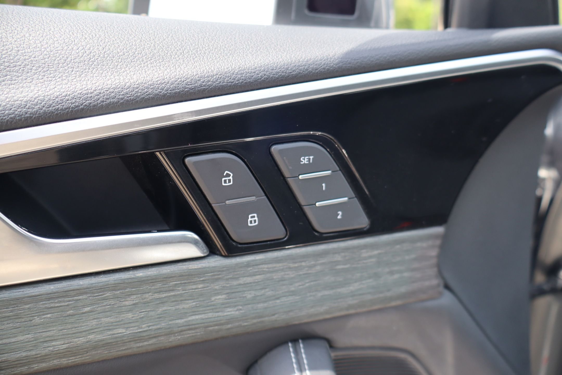 Used 2023 Daytona Gray Pearl Effect Audi 45 S line Premium image 13