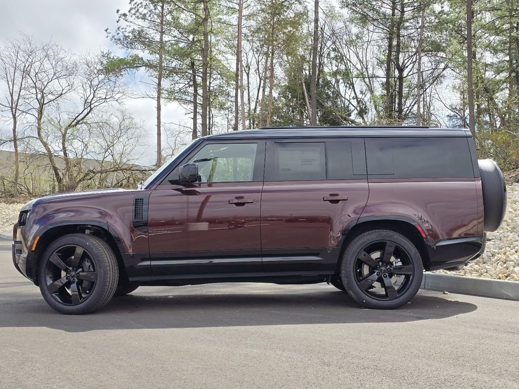 New 2026 Sedona Red Land Rover X-Dynamic se image 22