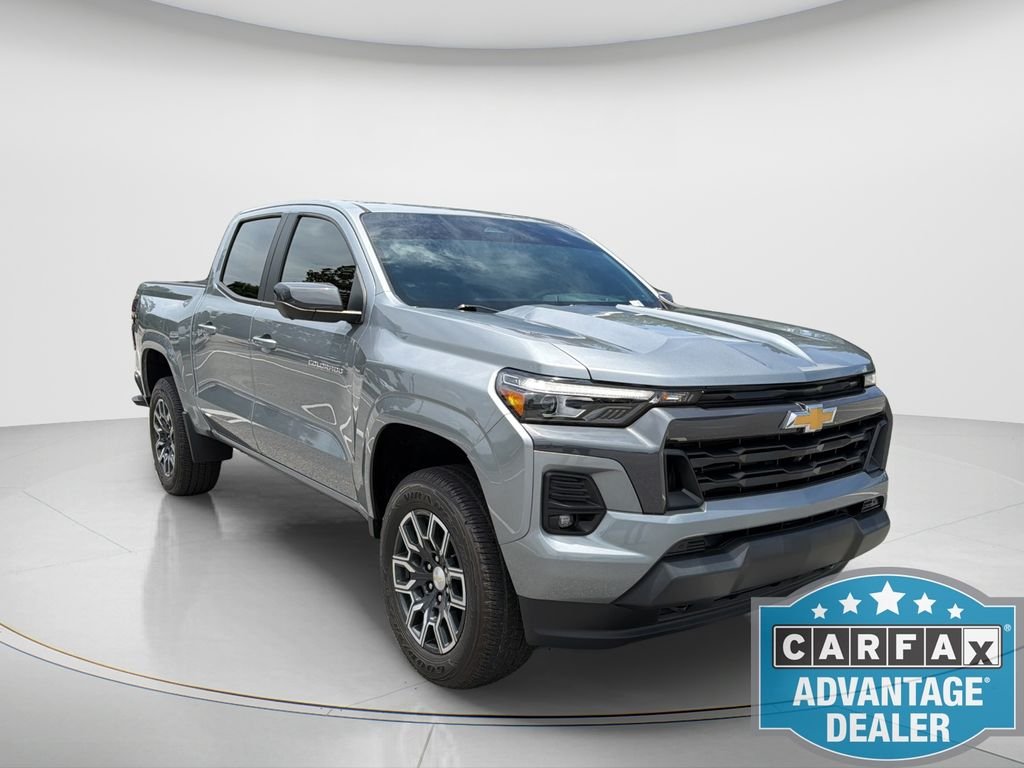 Used 2024 Gray Chevrolet LT image 8