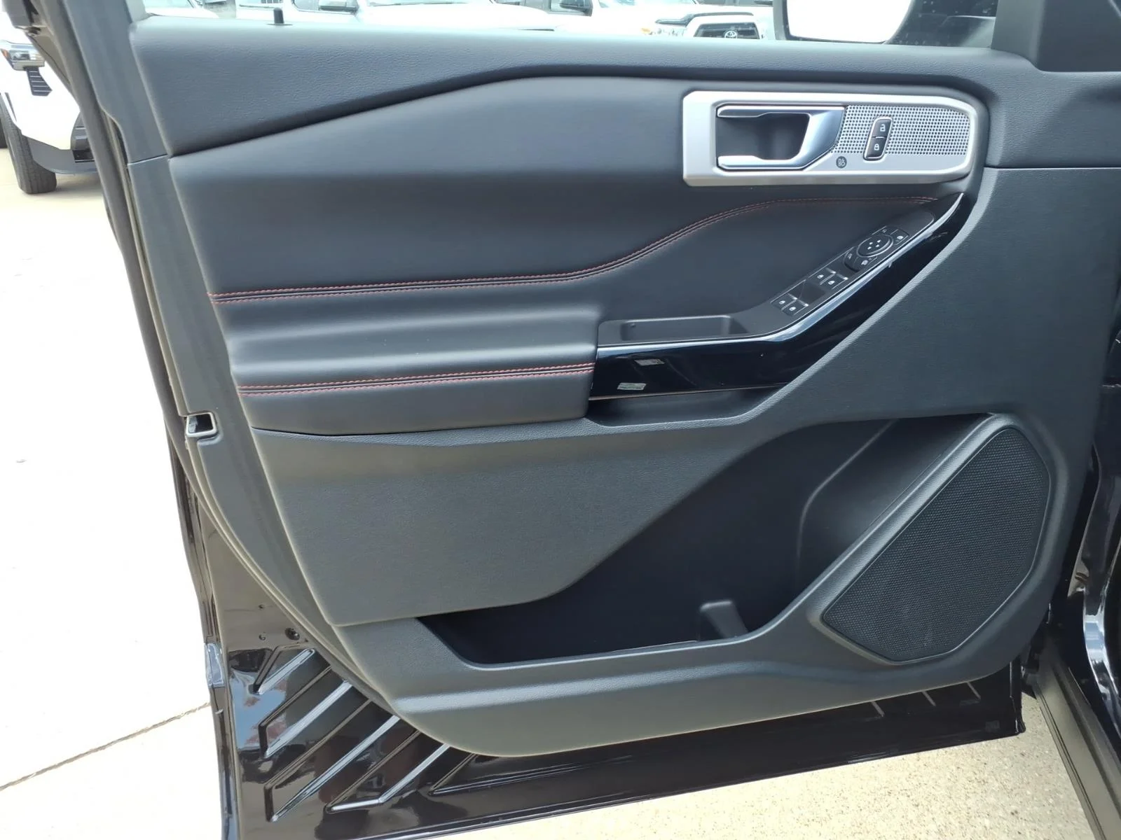 2024 Ford Explorer ST-LINE - Photo 20