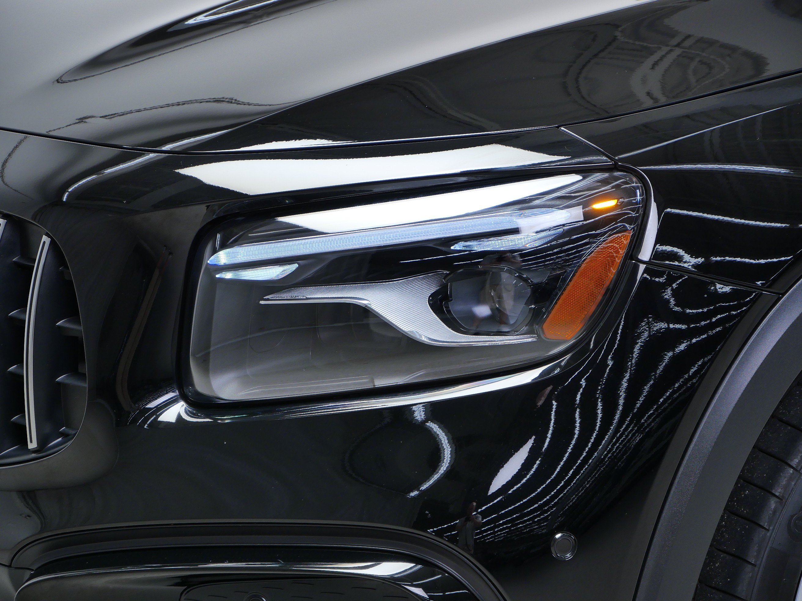 Certified Used 2025 Night Black Mercedes-Benz AMG® GLB 35 image 16