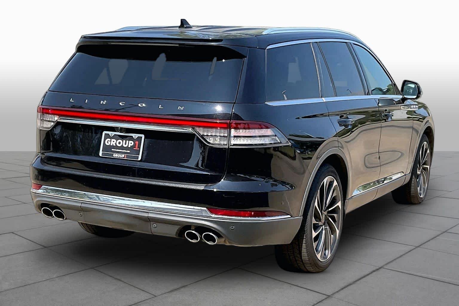 Used 2020 Infinite Black Lincoln Reserve image 13