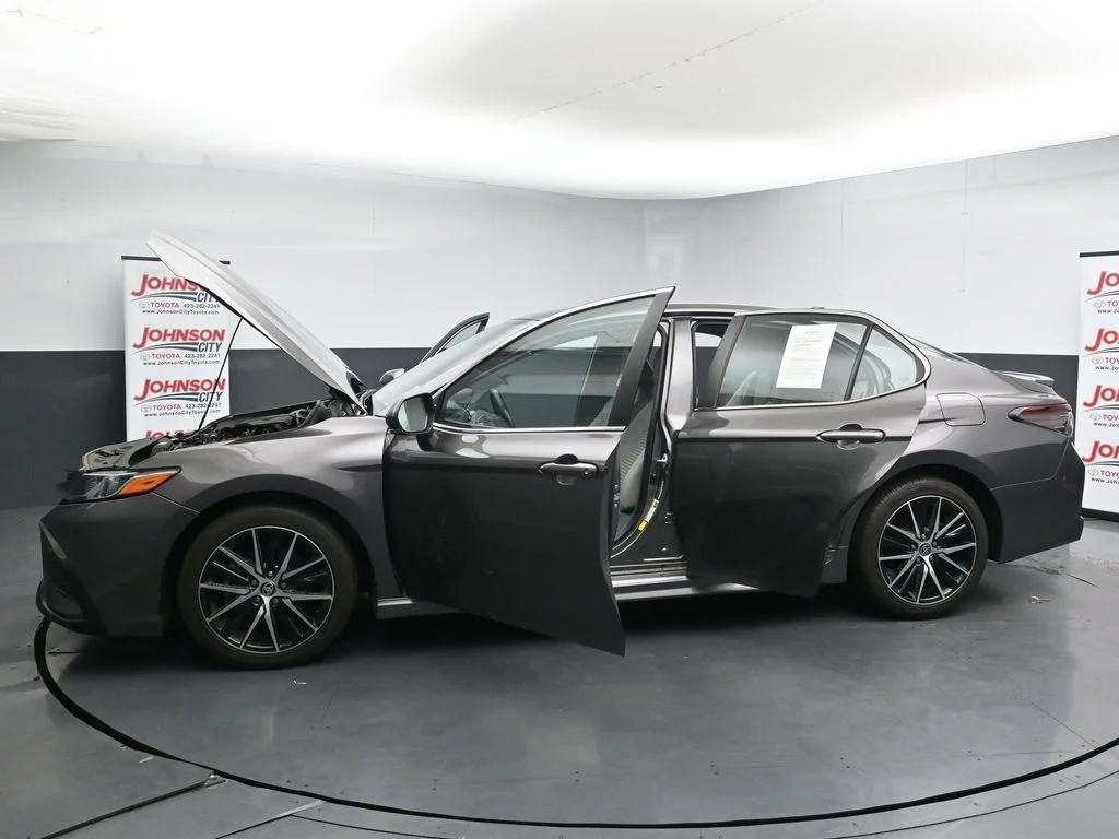 2022 Toyota Camry SE - Photo 42