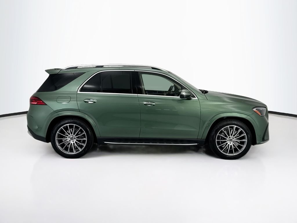New 2026 MANUFAKTUR Ireland Mid Green Metallic Mercedes-Benz GLE 580 image 4