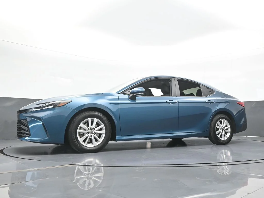 Used 2025 Ocean Toyota LE image 53