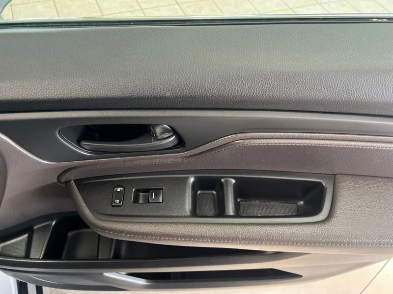 Used 2019  Honda EX-L image 16