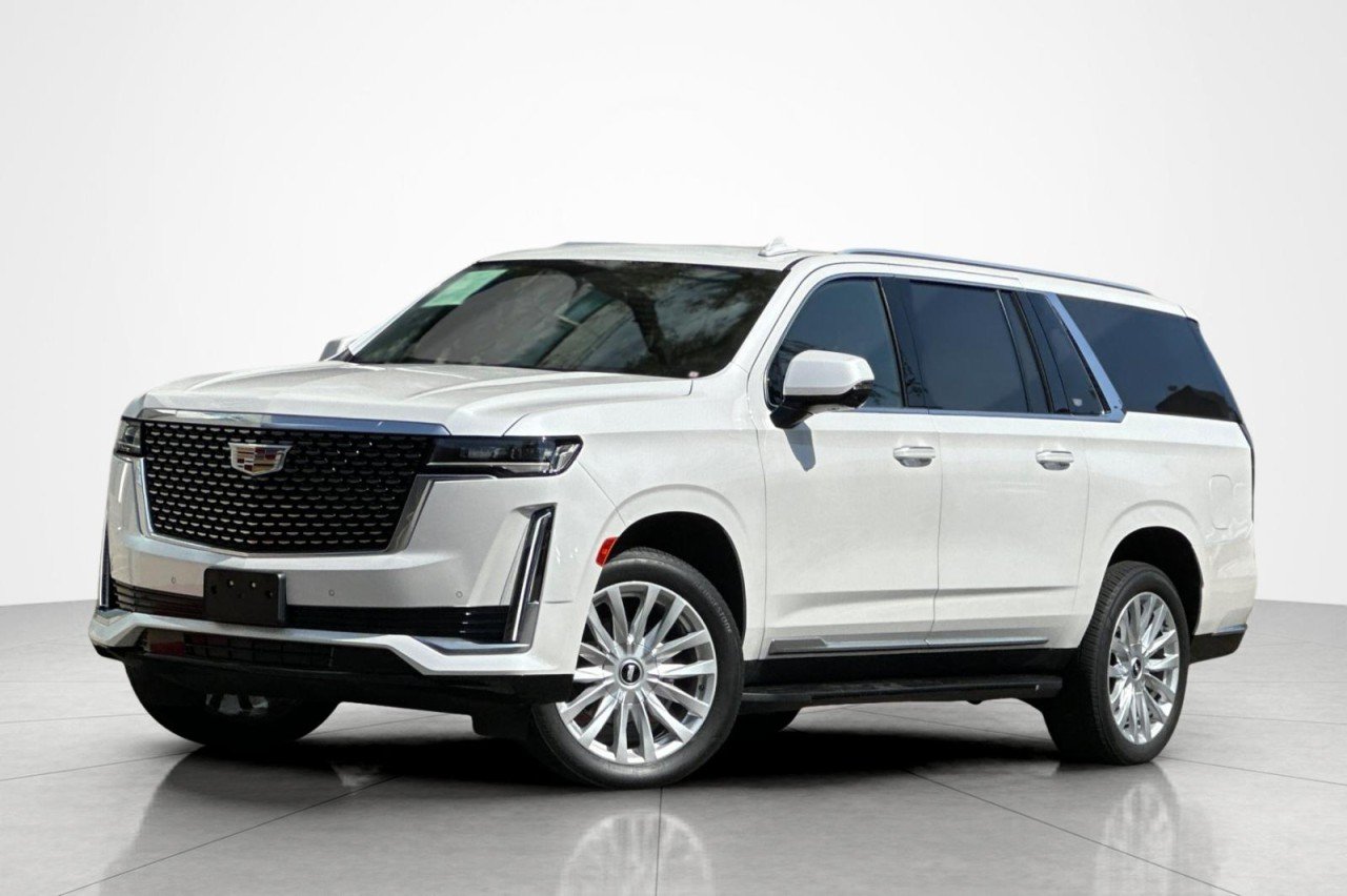 2024 Cadillac Escalade ESV Luxury's photo