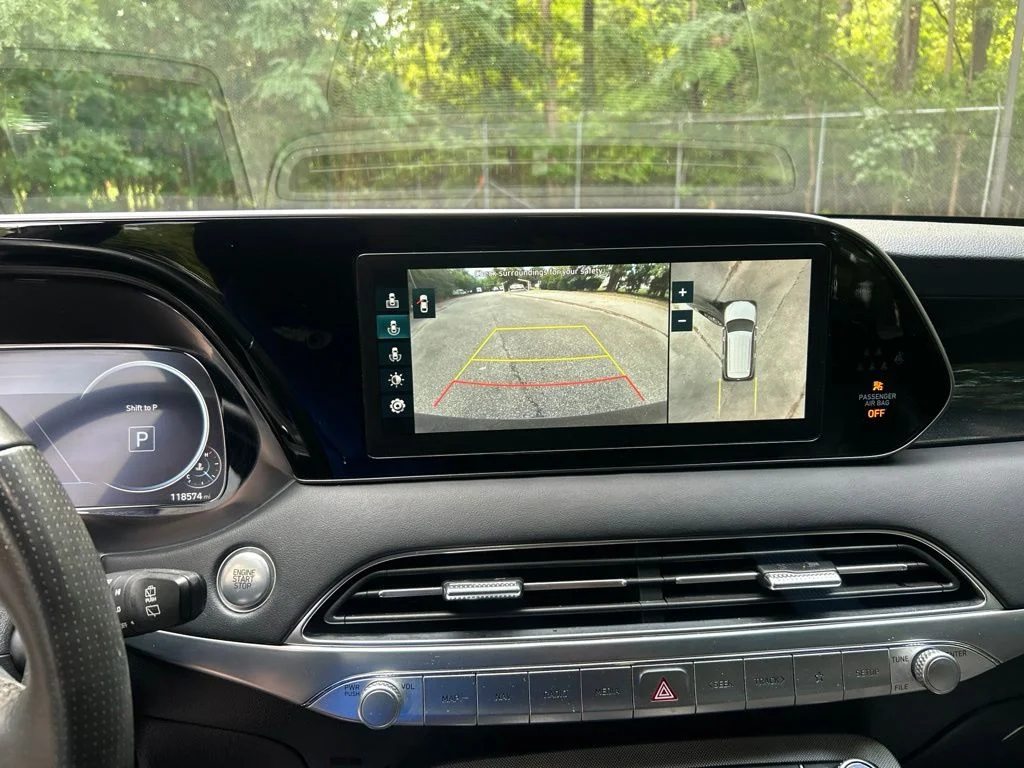 Used 2021 Black Hyundai Calligraphy image 18