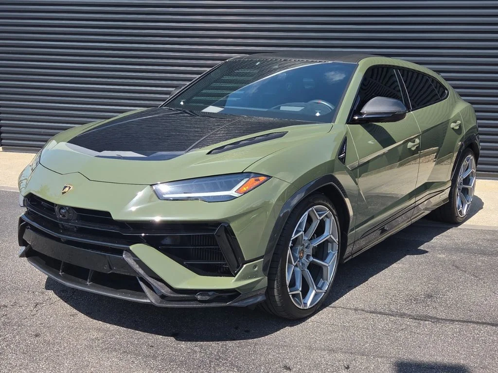 2023 Lamborghini Urus 4.0 V8 Performante's photo