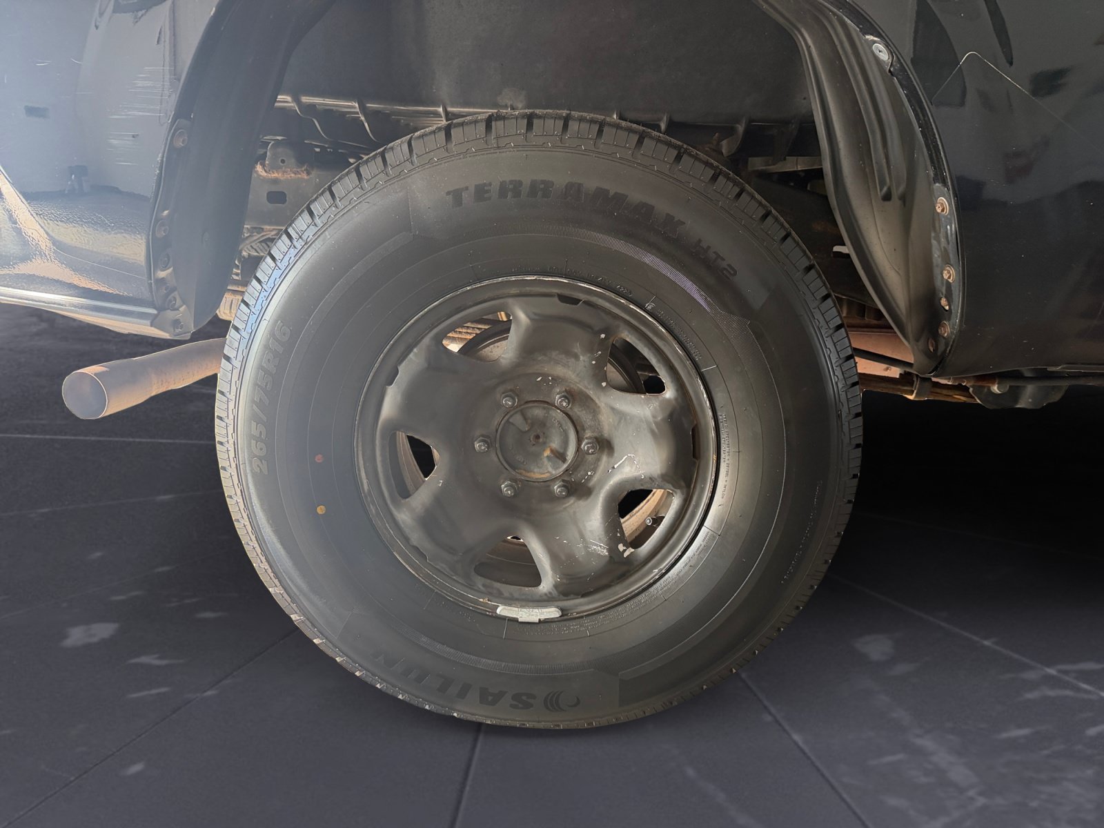 Used 2018 Midnight Black Metallic Toyota SR image 39