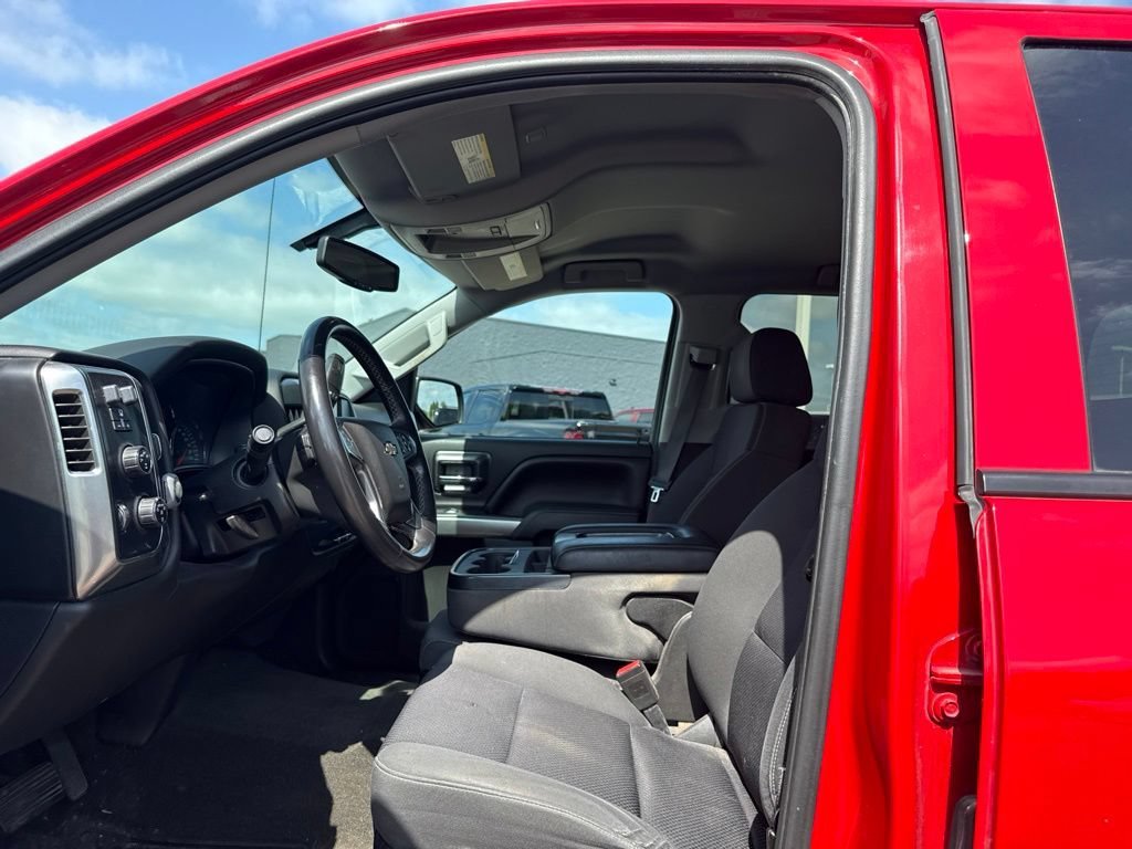 Used 2015 VICTORY RED Chevrolet LT image 14