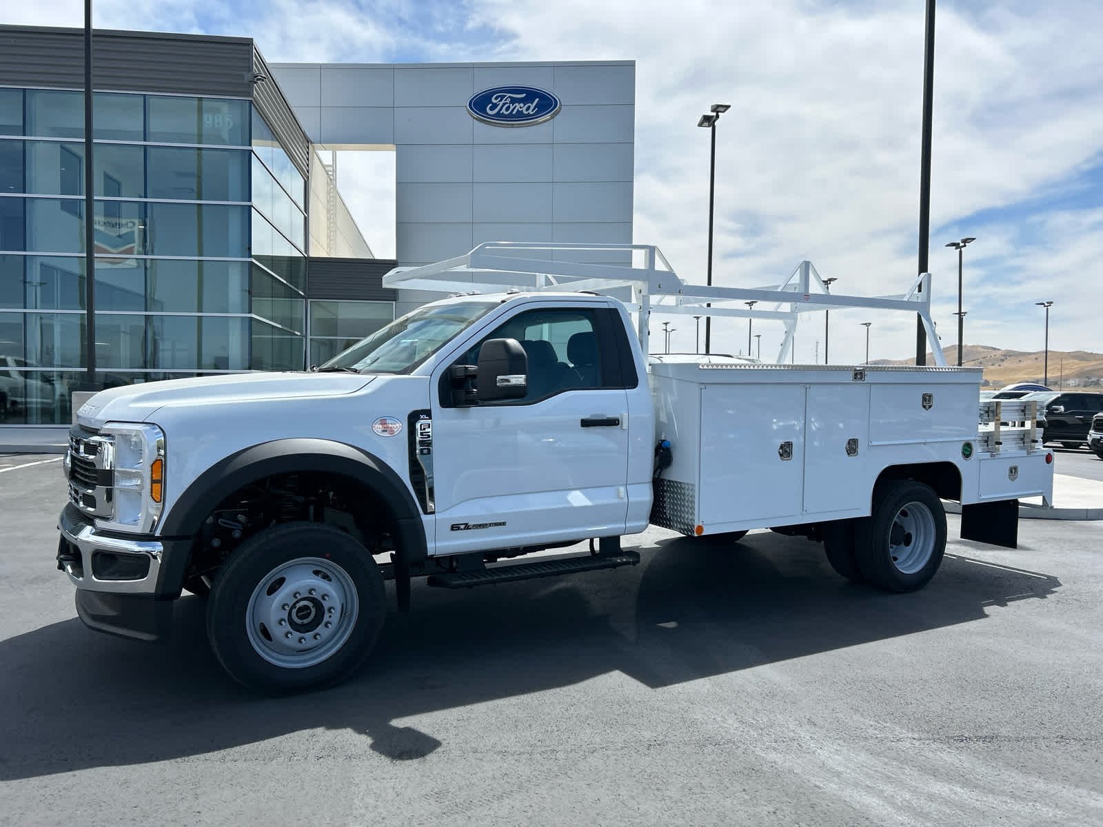 2025 Ford F-550 Super Duty Chassis Cab