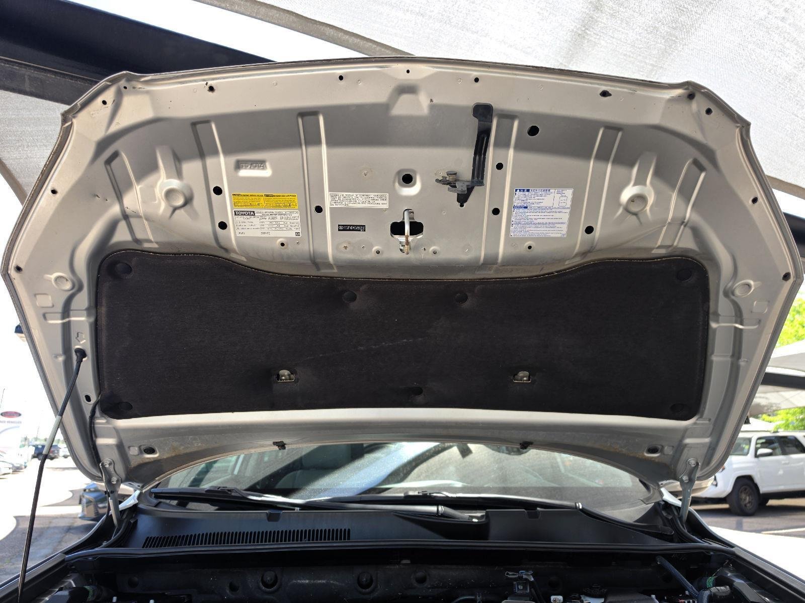 Used 2012 Classic Silver Metallic Toyota Limited image 32