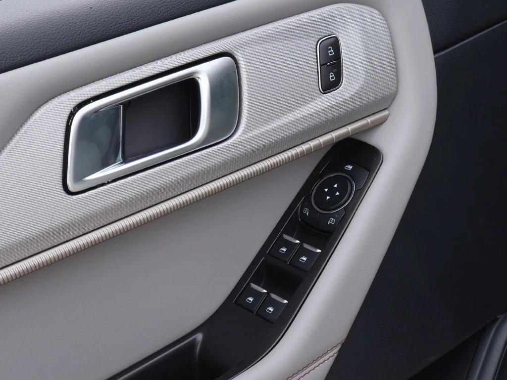 New 2026 Star White Metallic Tri-Coat Ford Active image 23