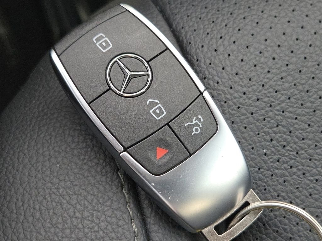 Used 2024 Cirrus Silver Metallic Mercedes-Benz GLE 350 image 36